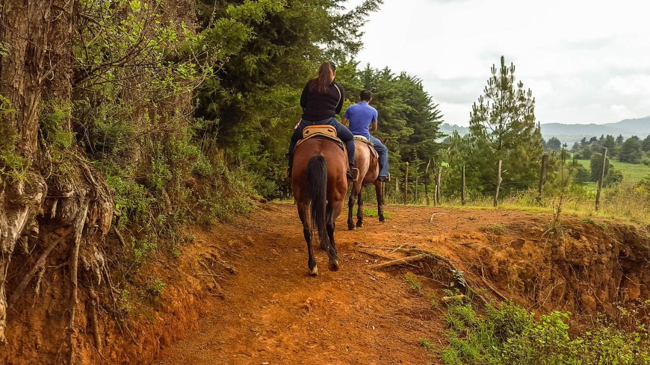 Pátzcuaro Cabanas "Rancho La Mesa" מראה חיצוני תמונה